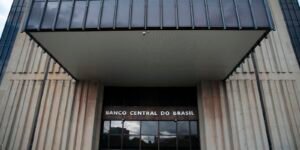 Banco Central não prevê novos cortes na Selic em meio a incertezas globais