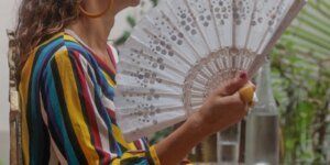 Estudo Revela Necessidade de Políticas Públicas para Apoiar Mulheres na Menopausa