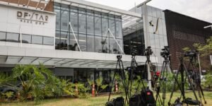 Entidades Jornalísticas Demandam Segurança para Profissionais Durante Cobertura de Saúde de Bolsonaro