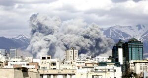 Israel Realiza Ataques a Instalações Governamentais do Irã