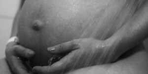 Documentário ‘Nascer: Parto Humanizado no Brasil’ Estreia na TV Brasil em Homenagem ao Mês da Mulher