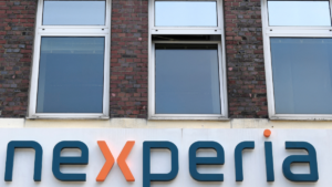 China Emite Advertência sobre Escassez de Chips em Conflito com Nexperia