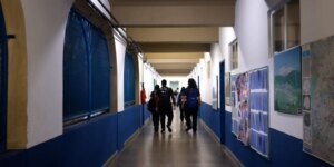 Estudo do IBGE Revela Que 40% dos Adolescentes Brasileiros Sofrem Bullying nas Escolas