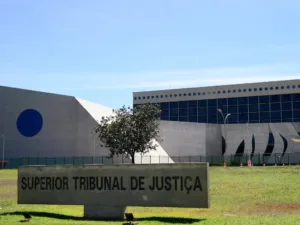 Salários do Ministério Público e Tribunal de Justiça do Rio: uma análise das remunerações exorbitantes