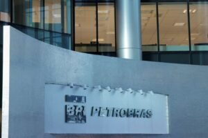 Petrobras Aprova Distribuição de R$ 8,1 Bilhões em Remuneração a Acionistas