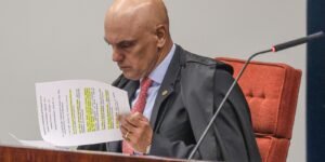 Ministro Moraes exige providências para extradição de Carla Zambelli